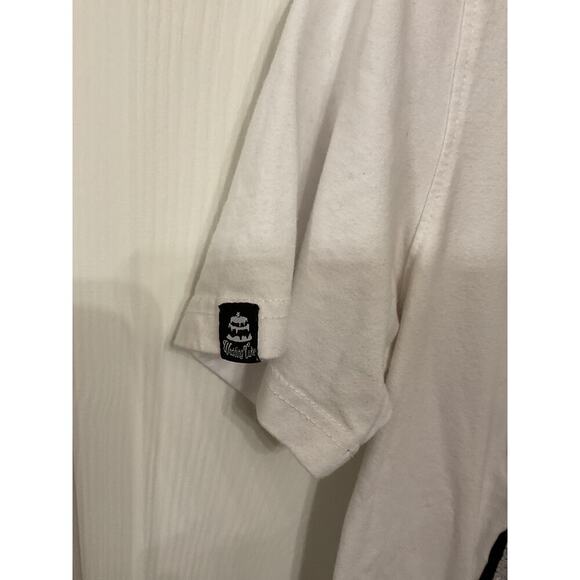 Men's Wedding Cake Wake Bake and Cake Melting Cake Embroidered tee,M - Picture 5 of 6